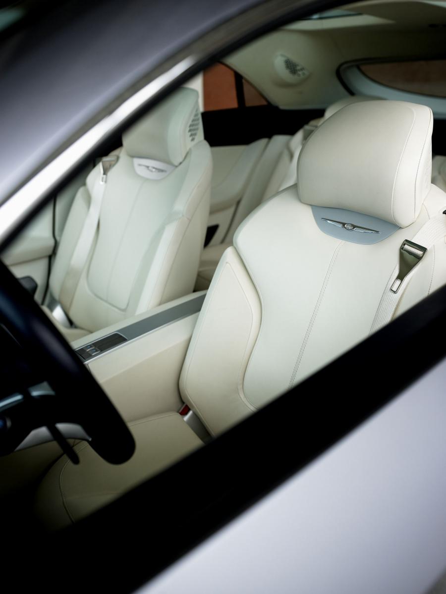 Интерьер Chrysler Nassau Concept 2007 года  (фото 5 из 45)